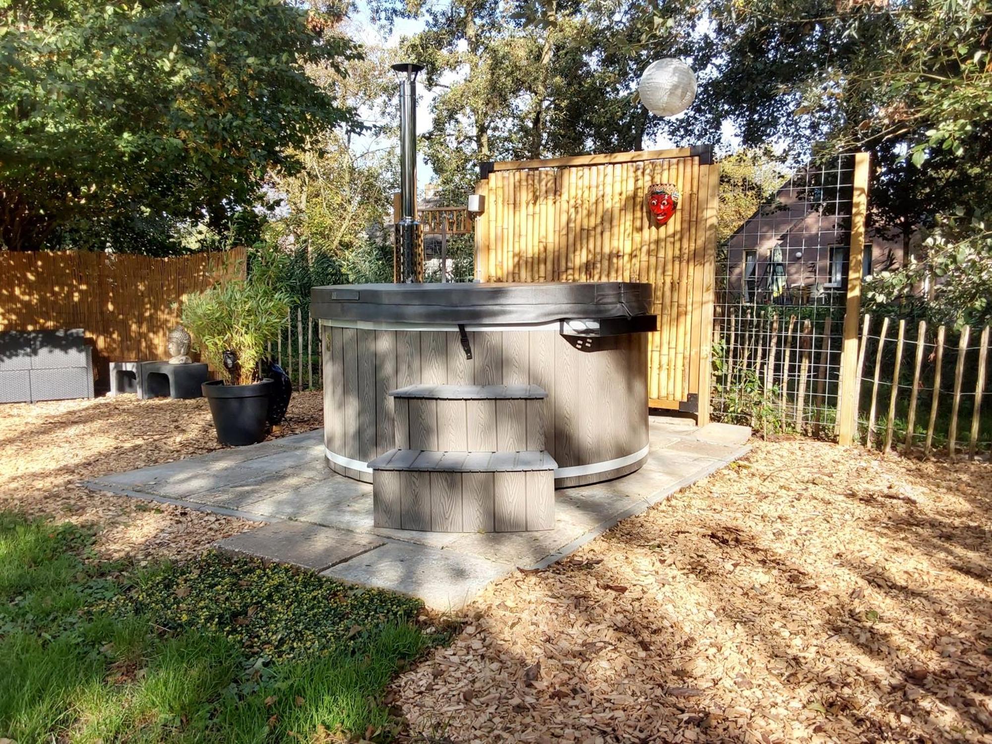 Rumah Senang Wellness Met Hottub En Tuin Ewijk Exterior photo